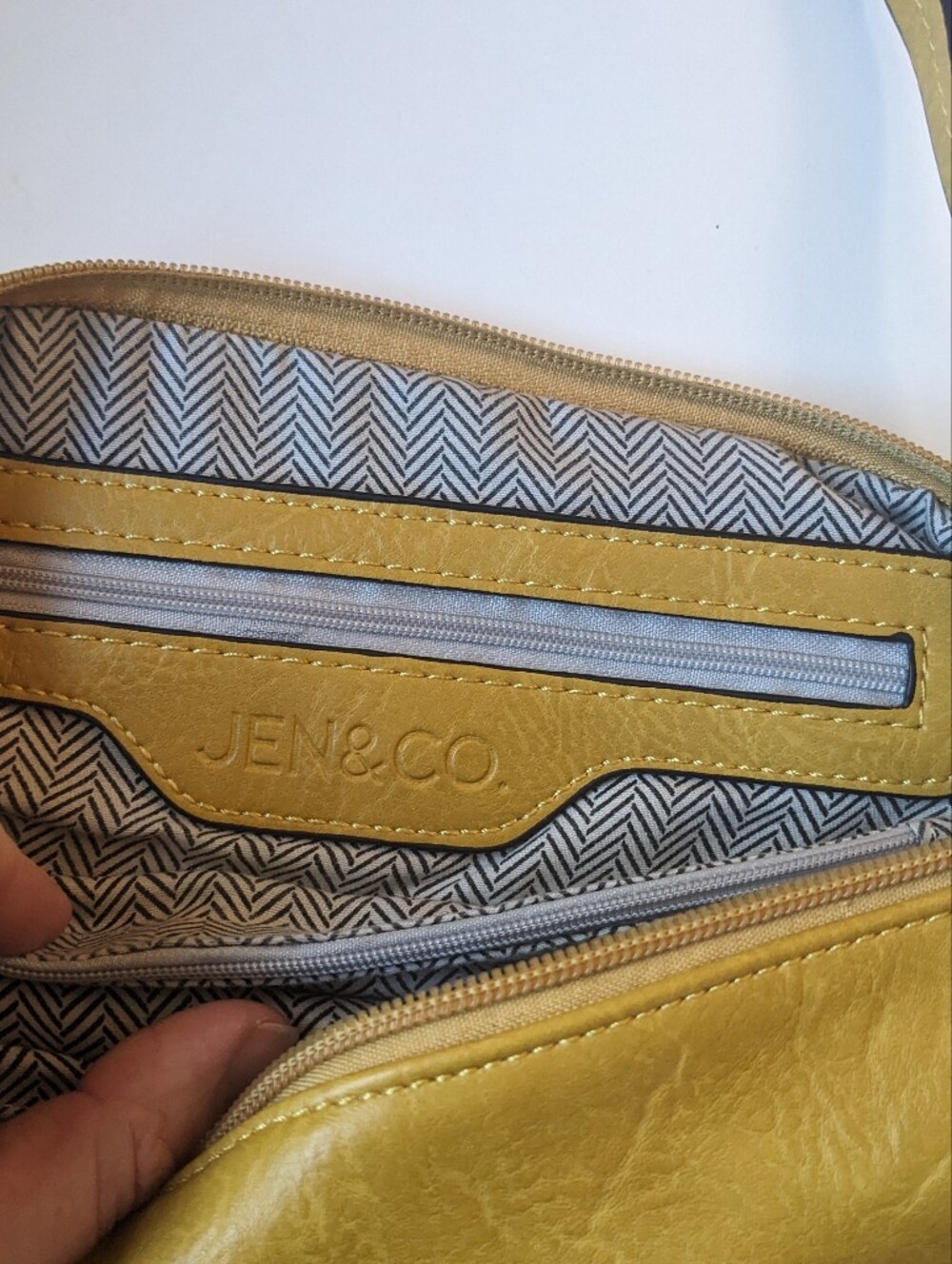 Jen & Co Mustard Yellow Crossbody Purse Vegan Leather Bag - Picture 5 of 9